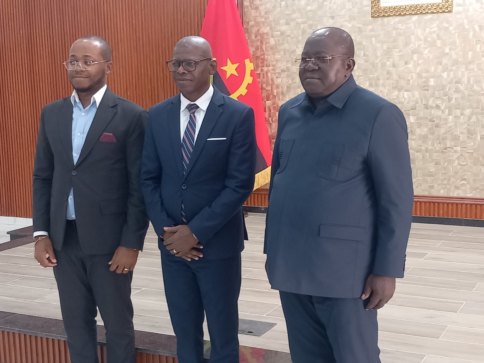 Manuel Pereira da Silva Apresenta Presidente da Comissão Provincial Eleitoral do Moxico Leste.