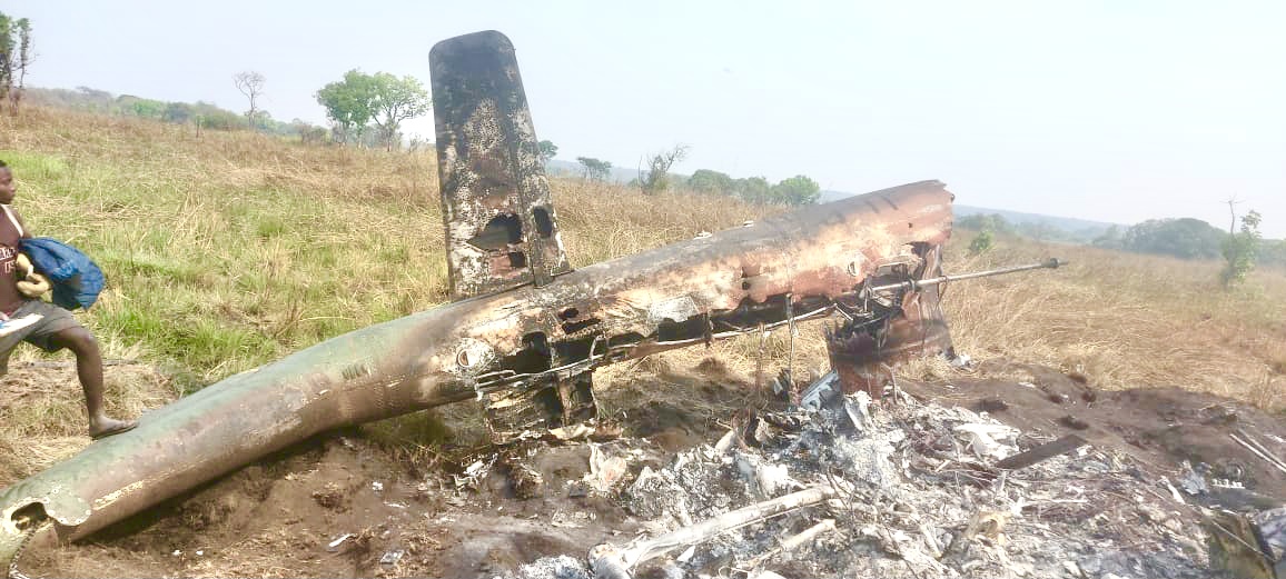 Helicóptero a serviço da CNE despenhou na comuna Lóvua no município Alto Zambeze na província do Moxico