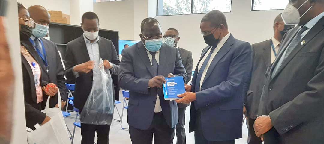 Jakaya Kikwete está em Angola para observar as eleições gerais de vinte e quatro de Agosto